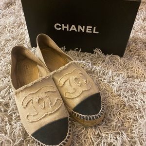 Tan Canvas Chanel Espadrilles size 39